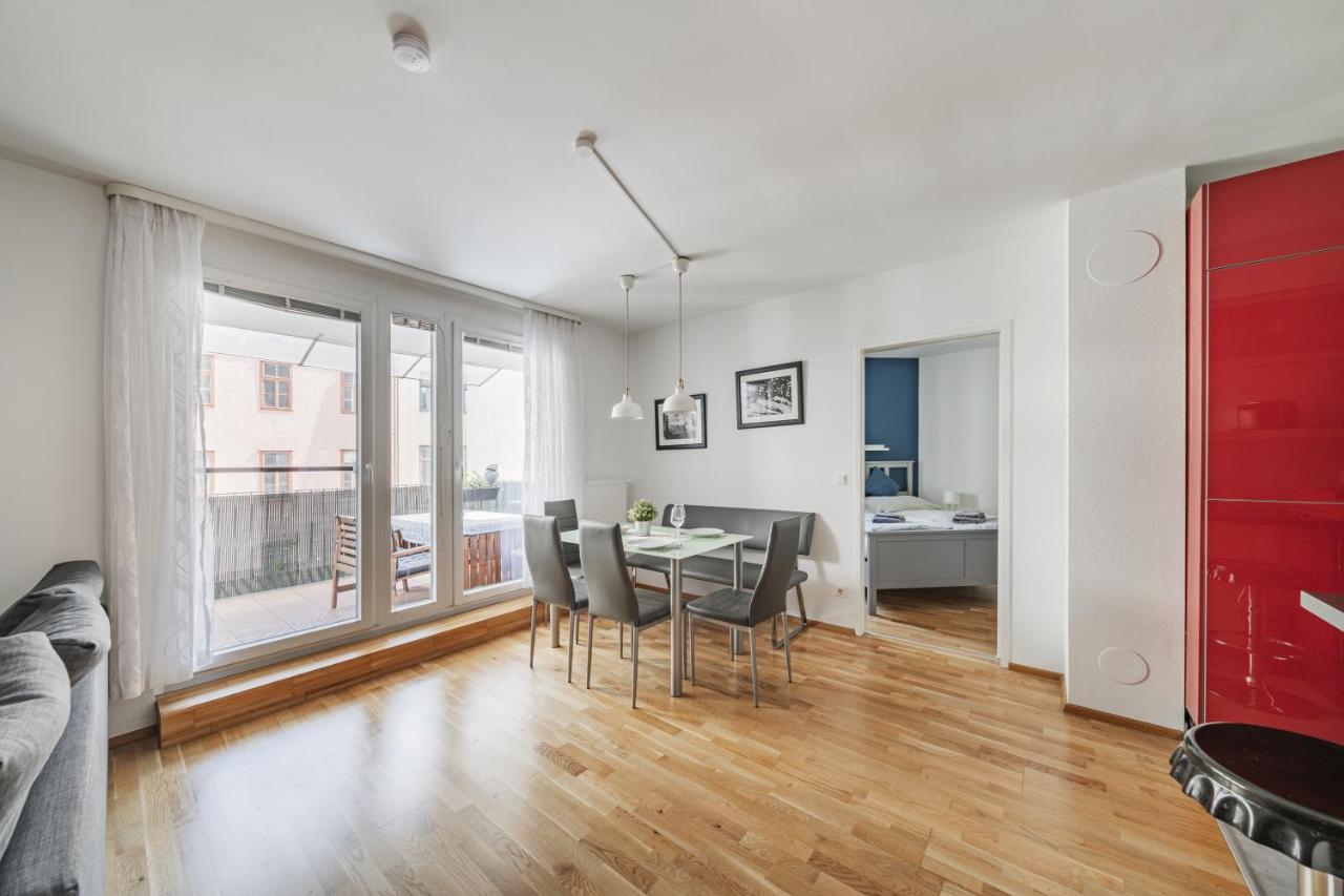 17 C&J'S Apartment Вена Экстерьер фото