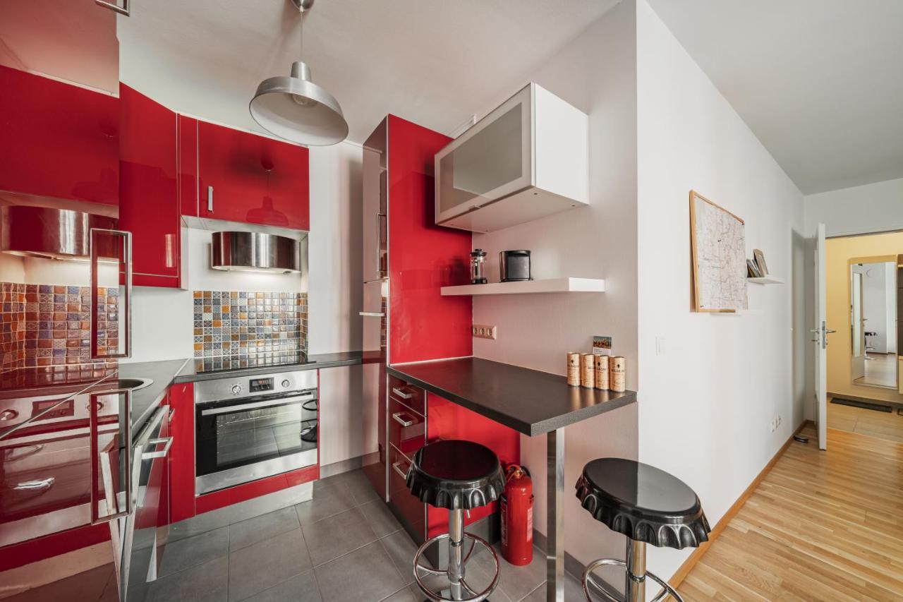 17 C&J'S Apartment Вена Экстерьер фото