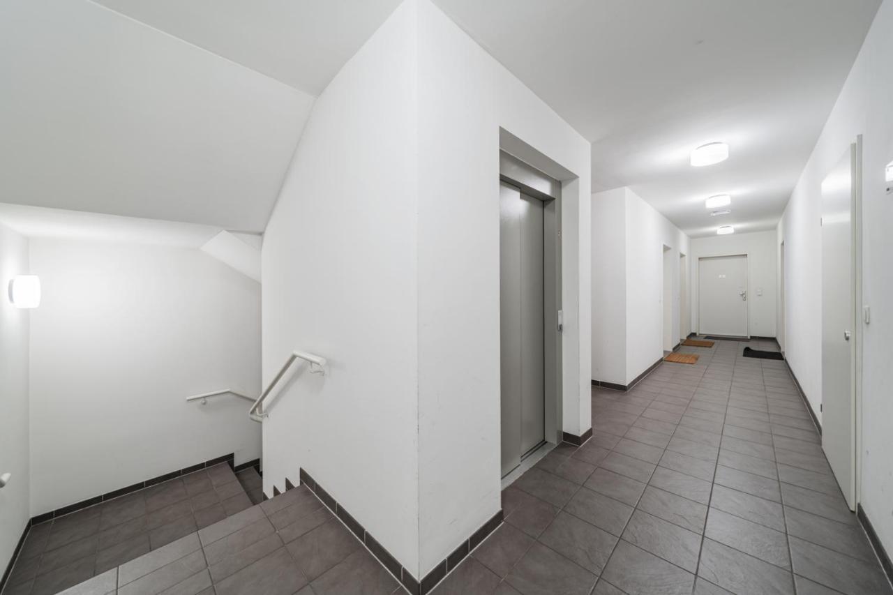 17 C&J'S Apartment Вена Экстерьер фото